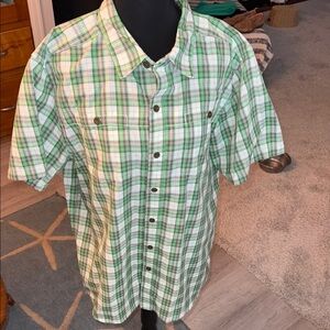 The North Face Green Plaid collared Men's Shirt front pockets short sleeve large